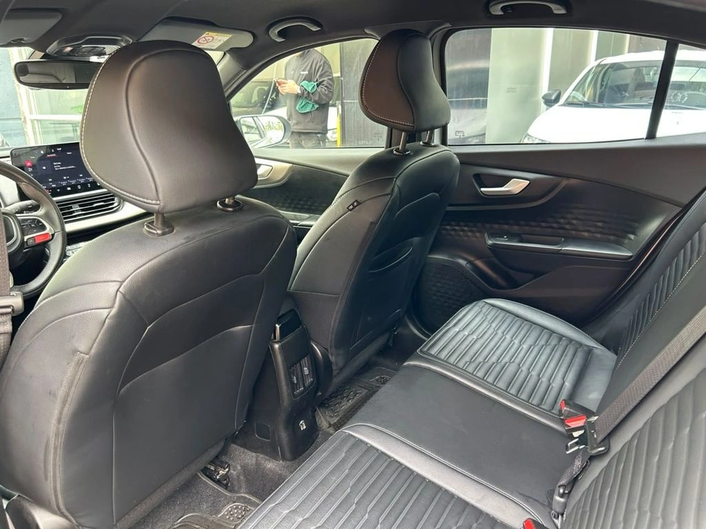 Fiat Fastback 1.0 Impetus 4x2 Cvt At 5p año 2024