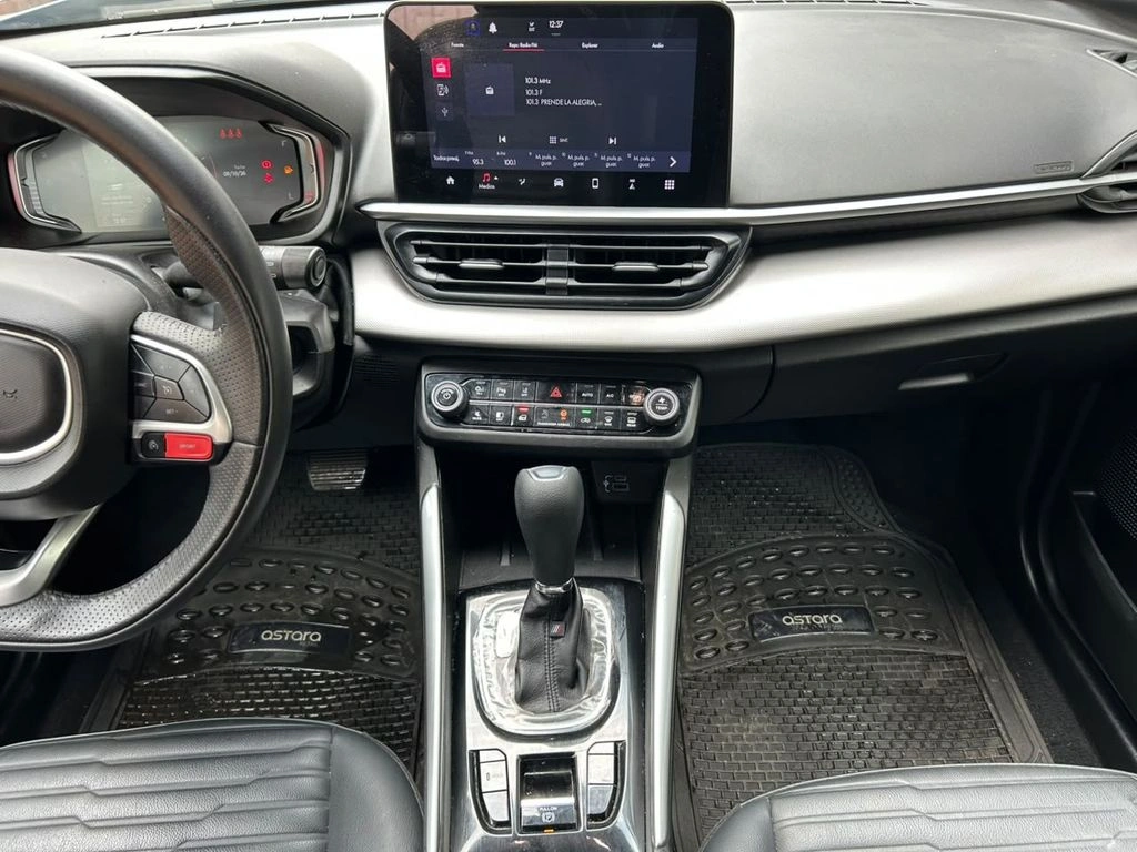 Fiat Fastback 1.0 Impetus 4x2 Cvt At 5p año 2024
