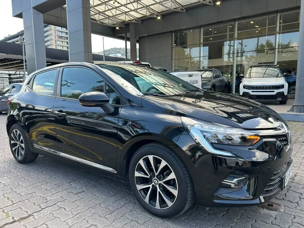 Renault Clio 1.0t Zen 4x2 Mt 5p año 2023