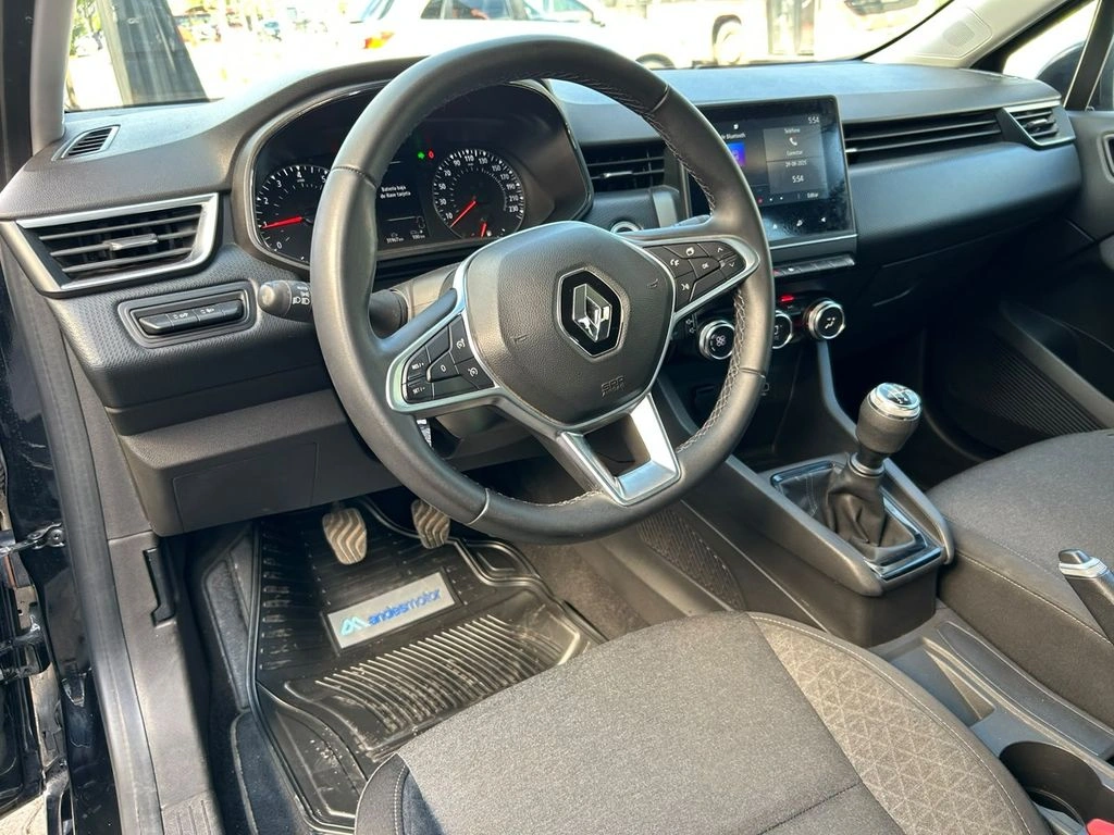 Renault Clio 1.0t Zen 4x2 Mt 5p año 2023
