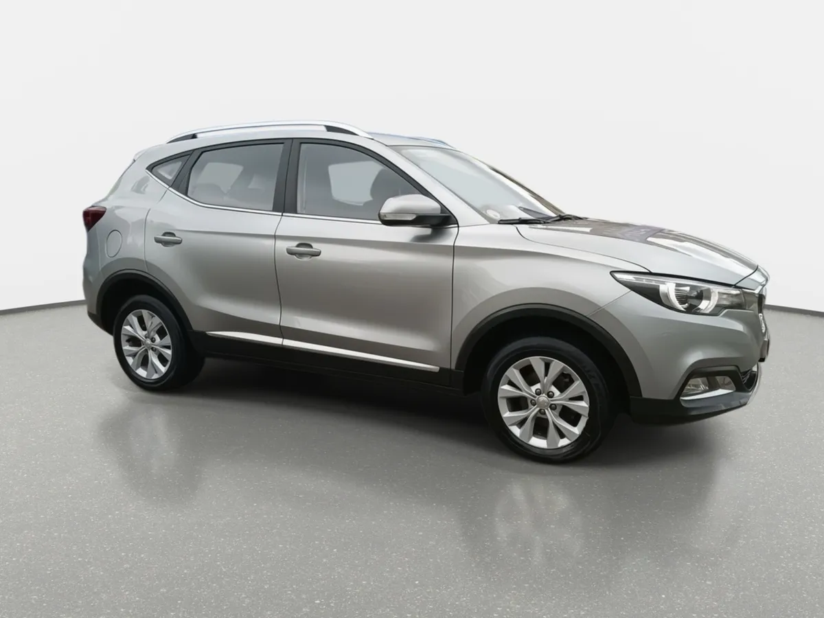 MG Mg Zs 1.5 Std Plus 2wd Mt 5p año 2025