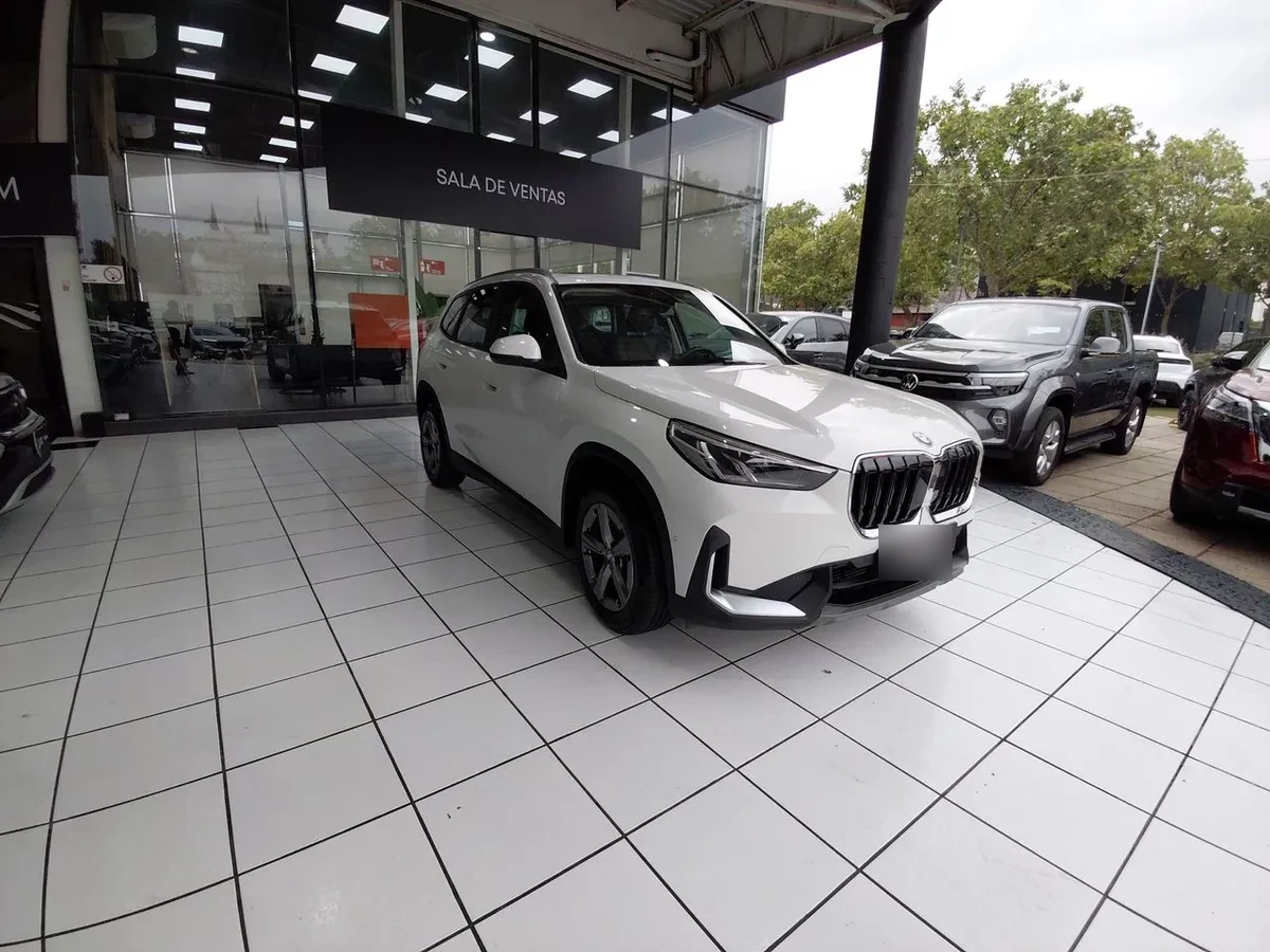 BMW X1 1.5t 18i Dynamic S-Drive 4x2 At 5p año 2025