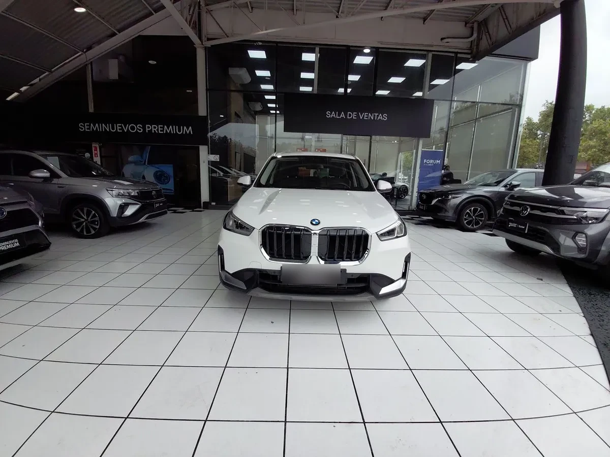 BMW X1 1.5t 18i Dynamic S-Drive 4x2 At 5p año 2025