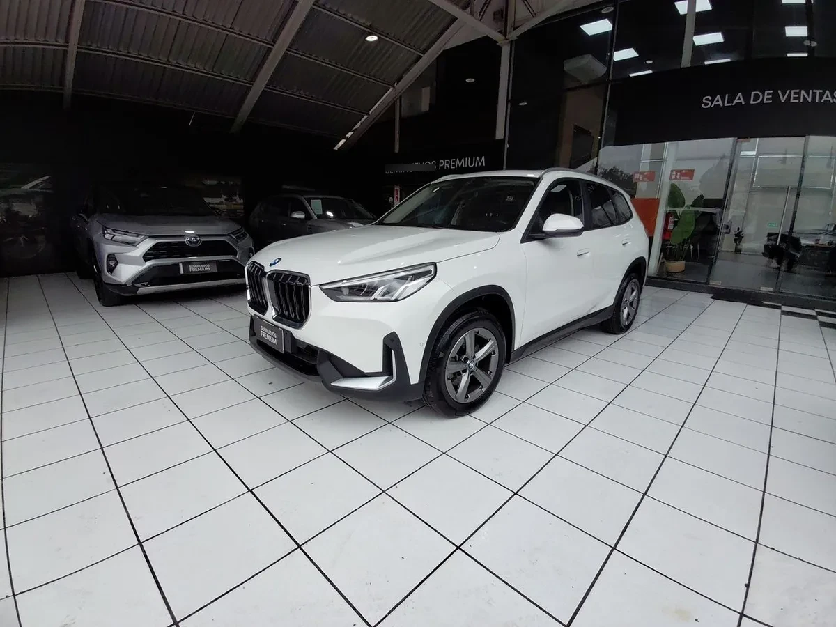 BMW X1 1.5t 18i Dynamic S-Drive 4x2 At 5p año 2025