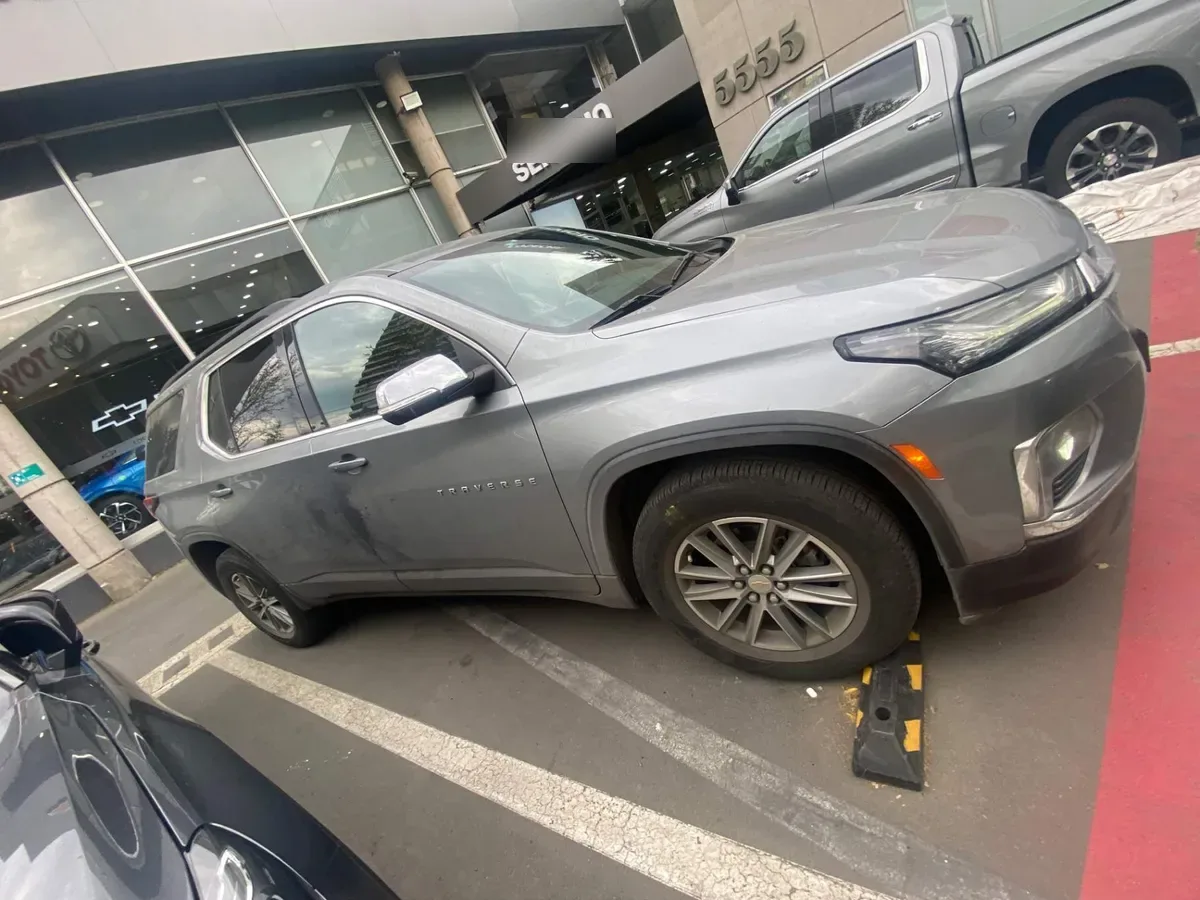 Chevrolet Traverse 3.6l Lt Awd At 5p año 2024
