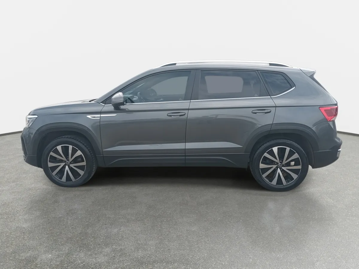 Volkswagen Taos 1.4 Tsi Highline 4x2 At 5p año 2022
