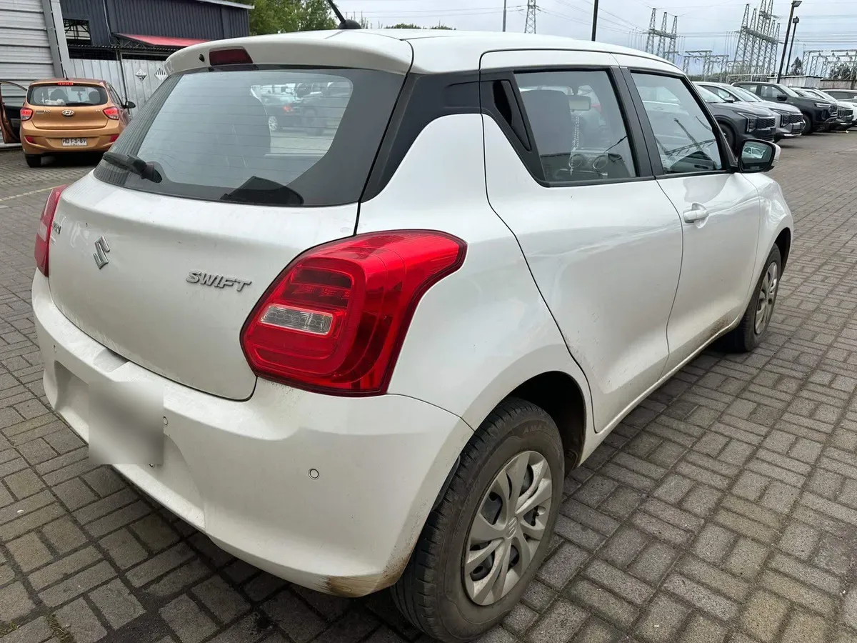 Suzuki Swift 1.2 Gl 4x2 Hb Mt 5p año 2024