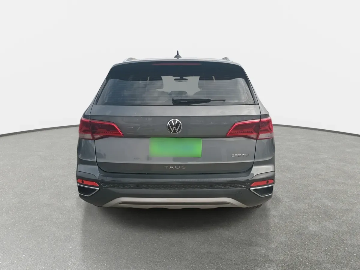 Volkswagen Taos 1.4 Tsi Highline 4x2 At 5p año 2022