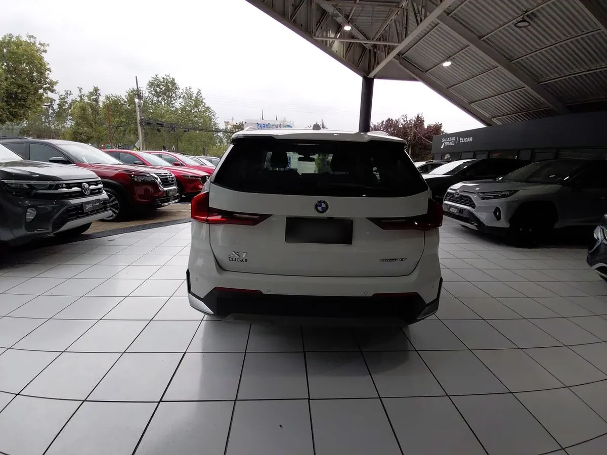 BMW X1 1.5t 18i Dynamic S-Drive 4x2 At 5p año 2025