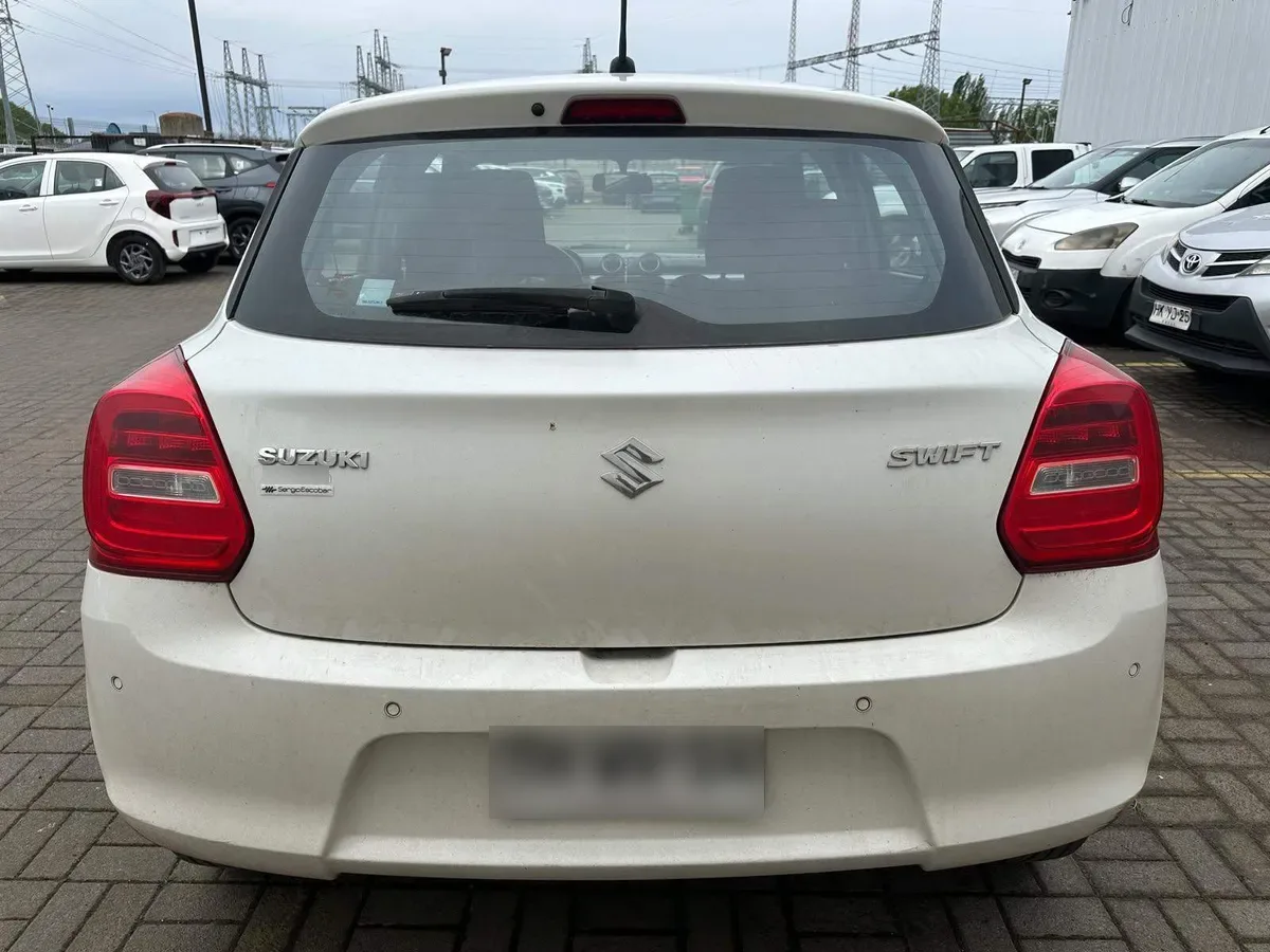 Suzuki Swift 1.2 Gl 4x2 Hb Mt 5p año 2024