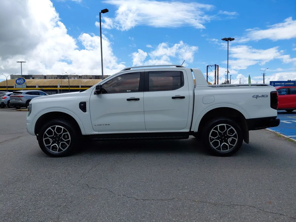 Ford Ranger 3.0 Ltd Diesel 4x4 Dob. Cab. At 4p año 2025