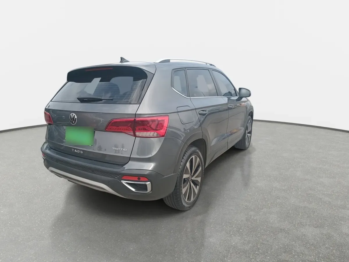 Volkswagen Taos 1.4 Tsi Highline 4x2 At 5p año 2022