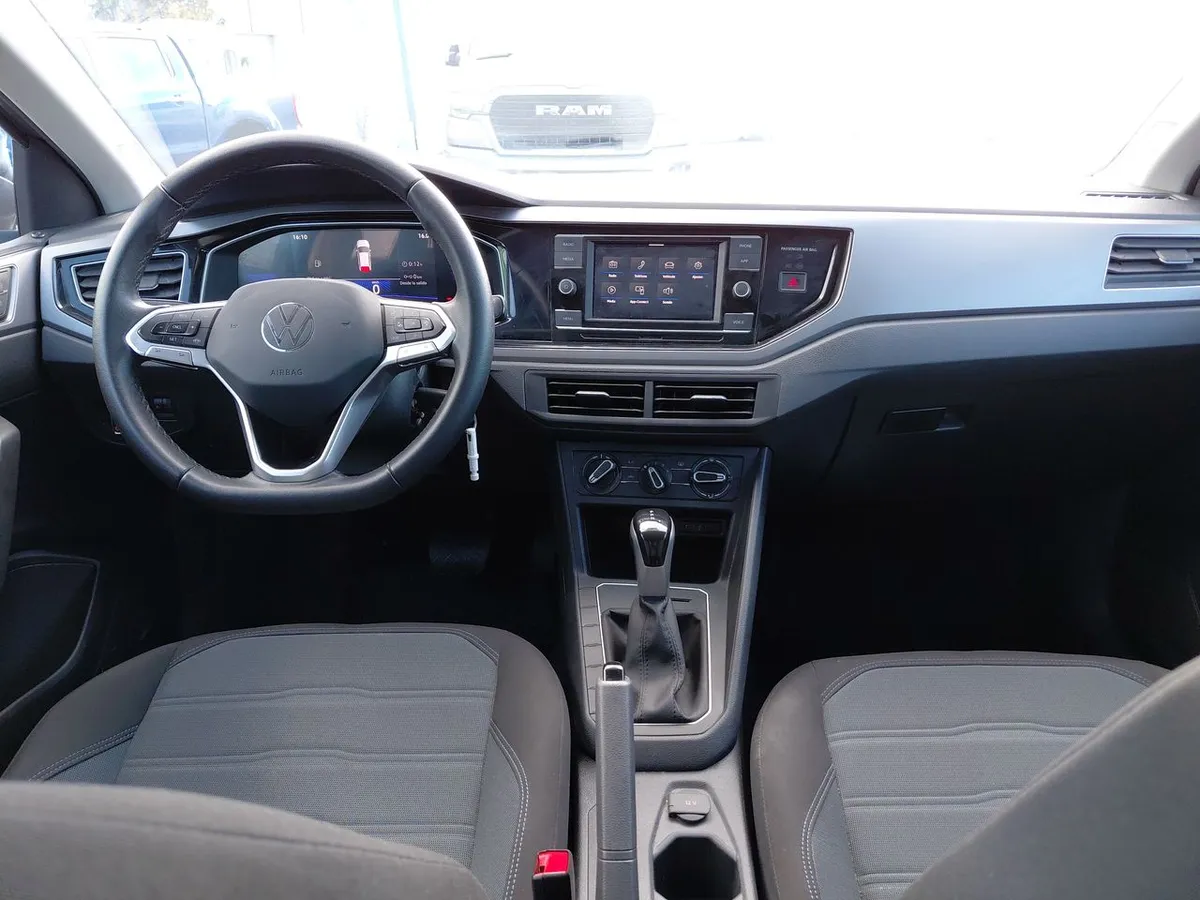 Volkswagen Nivus 1.0 Tsi Comfortline 4x2 At 5p año 2024