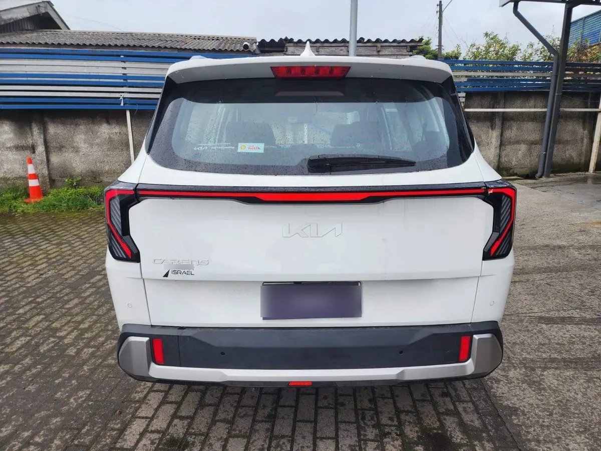 Kia Carens 1.5t Ex 4x2 7dct At 5p año 2026