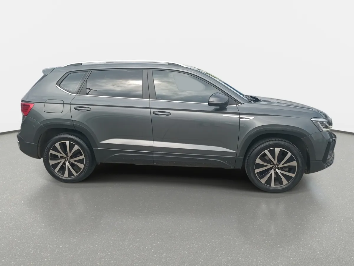 Volkswagen Taos 1.4 Tsi Highline 4x2 At 5p año 2022