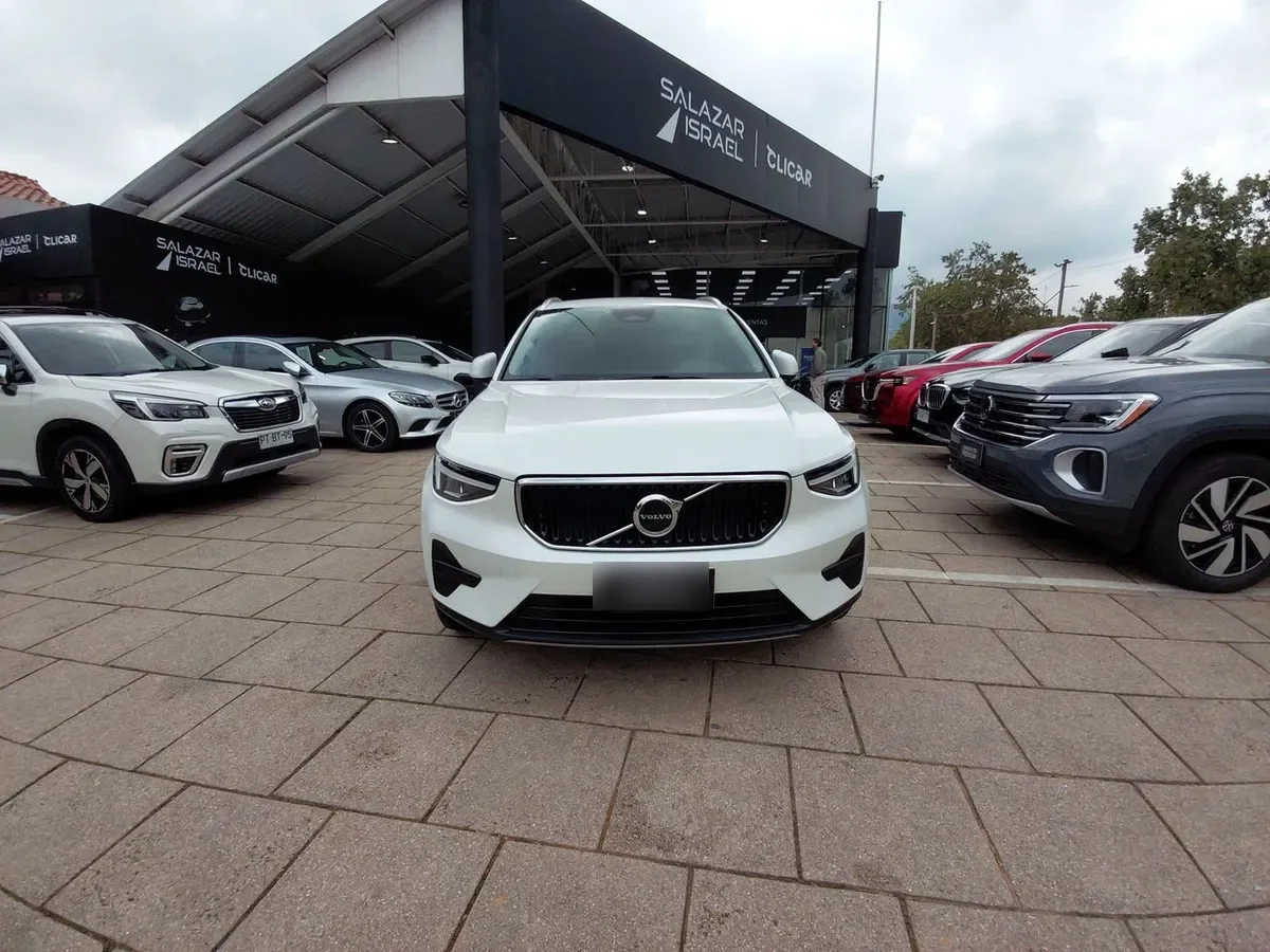 Volvo Xc40 2.0 B4 Plus Hibrido Fwd At 5p año 2024