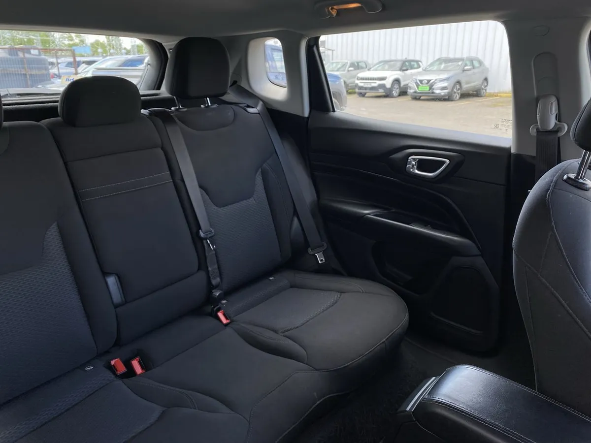 Jeep Compass 1.3 Sport 4x2 At 5p año 2024