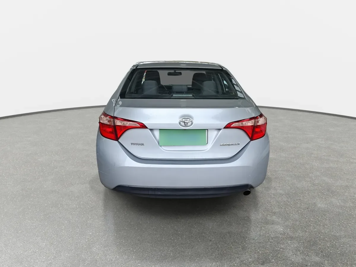 Toyota Corolla 1.8 Gl 4x2 Mt 4p año 2017