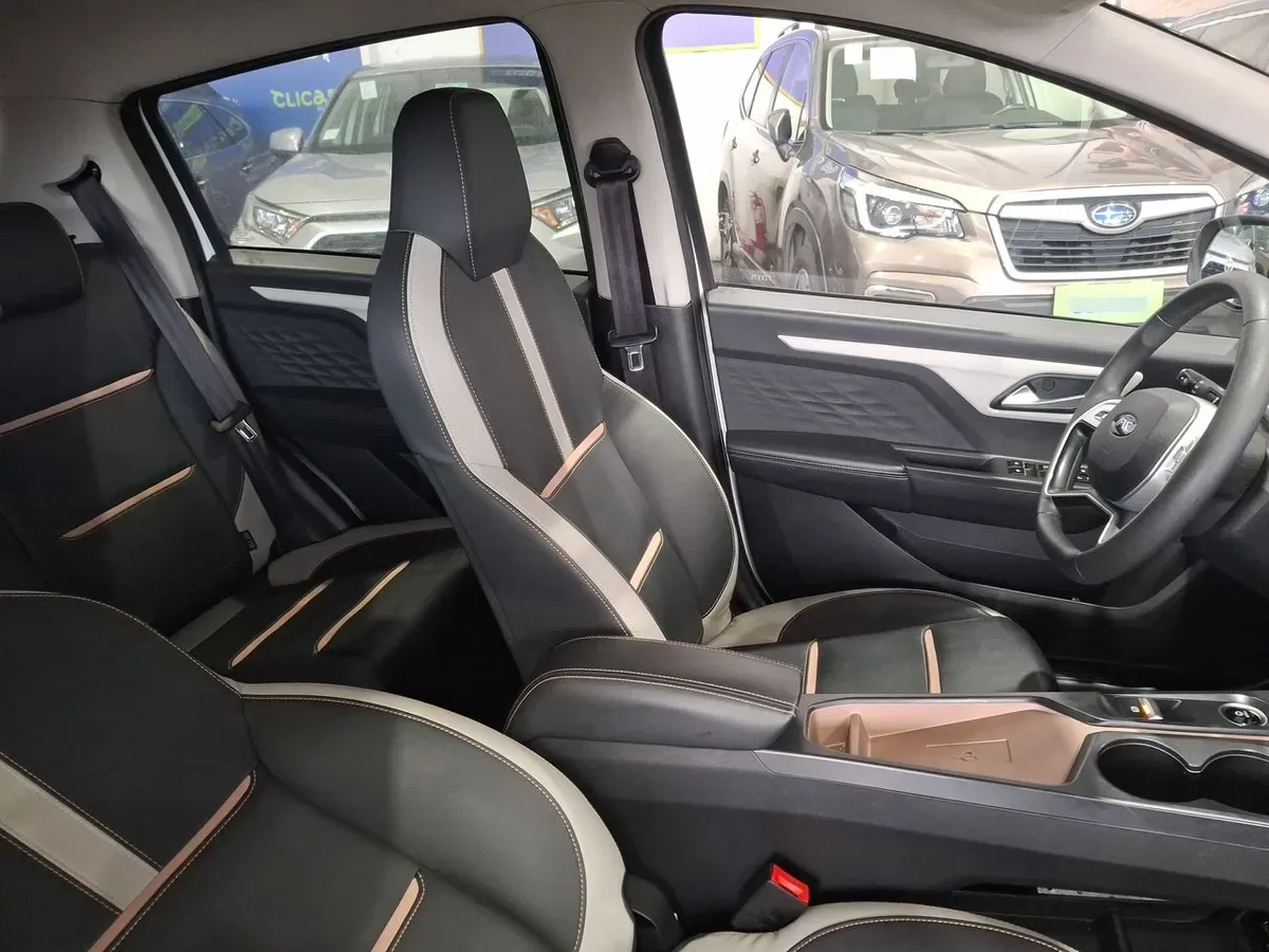 JAC E-Js1 Electrico Luxury 4x2 At 5p año 2025