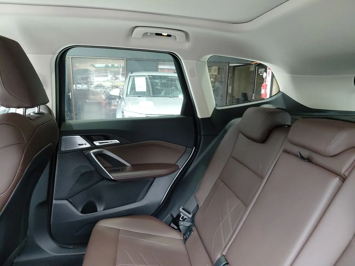 BMW X1 1.5t 18i Dynamic S-Drive 4x2 At 5p año 2025