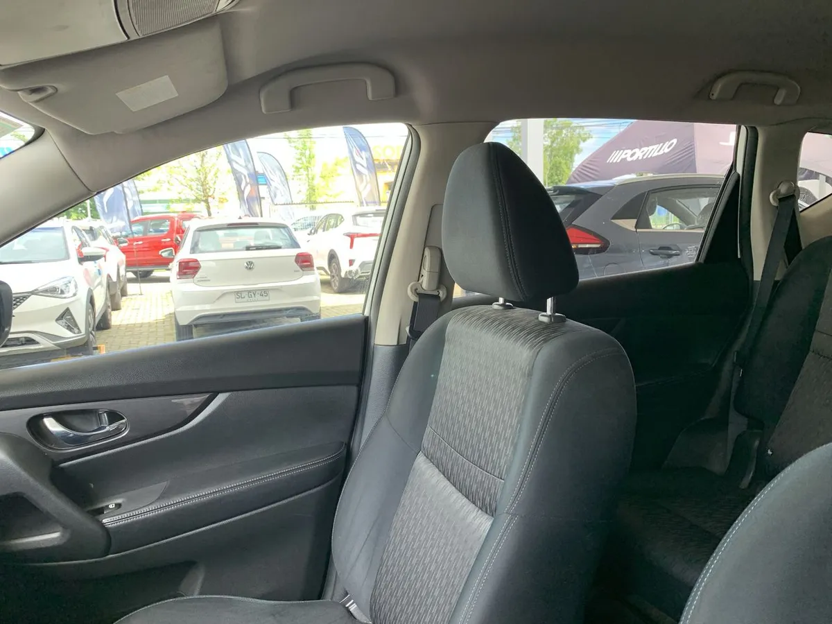 Nissan X-Trail 2.5 Sense Mc 4x2 Cvt At 5p año 2022