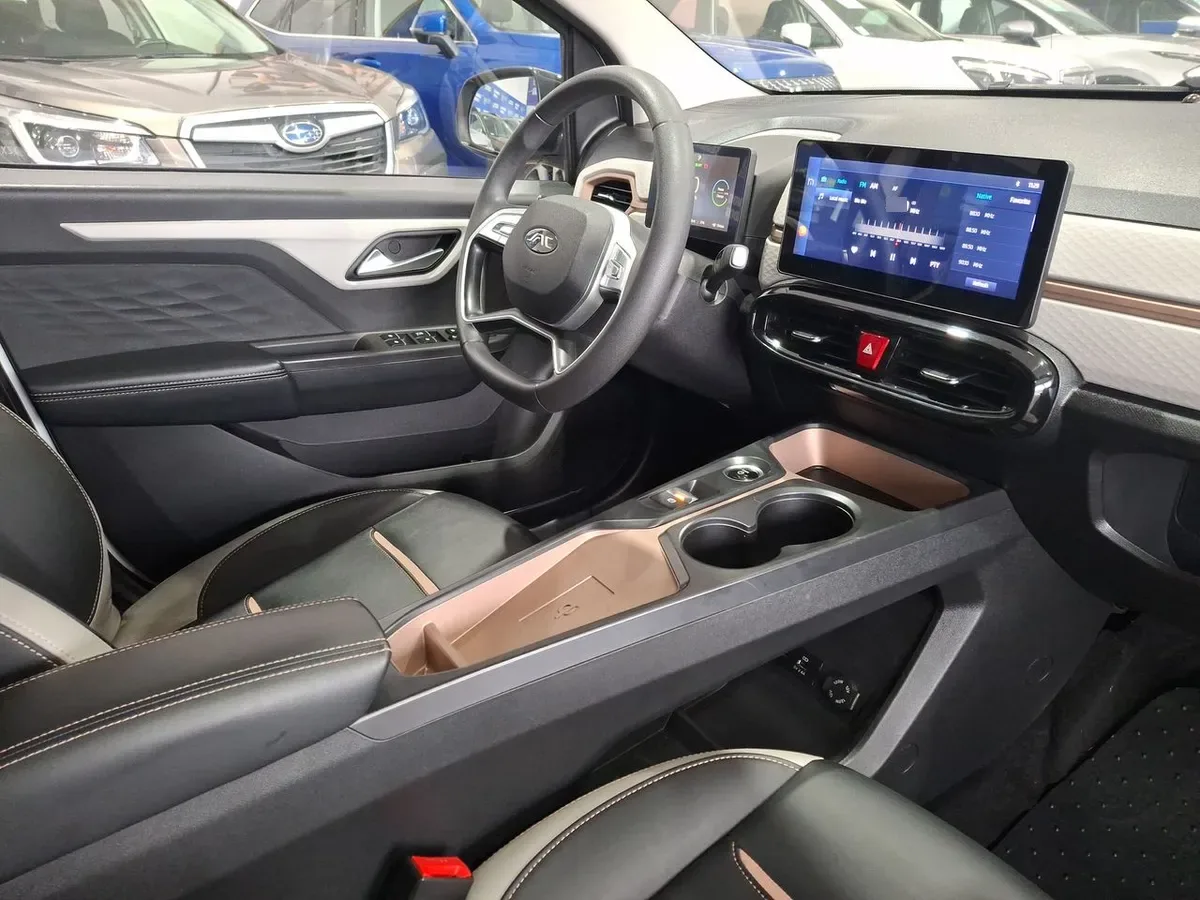 JAC E-Js1 Electrico Luxury 4x2 At 5p año 2025