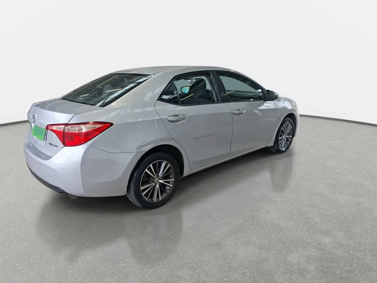 Toyota Corolla 1.8 Gl 4x2 Mt 4p año 2017