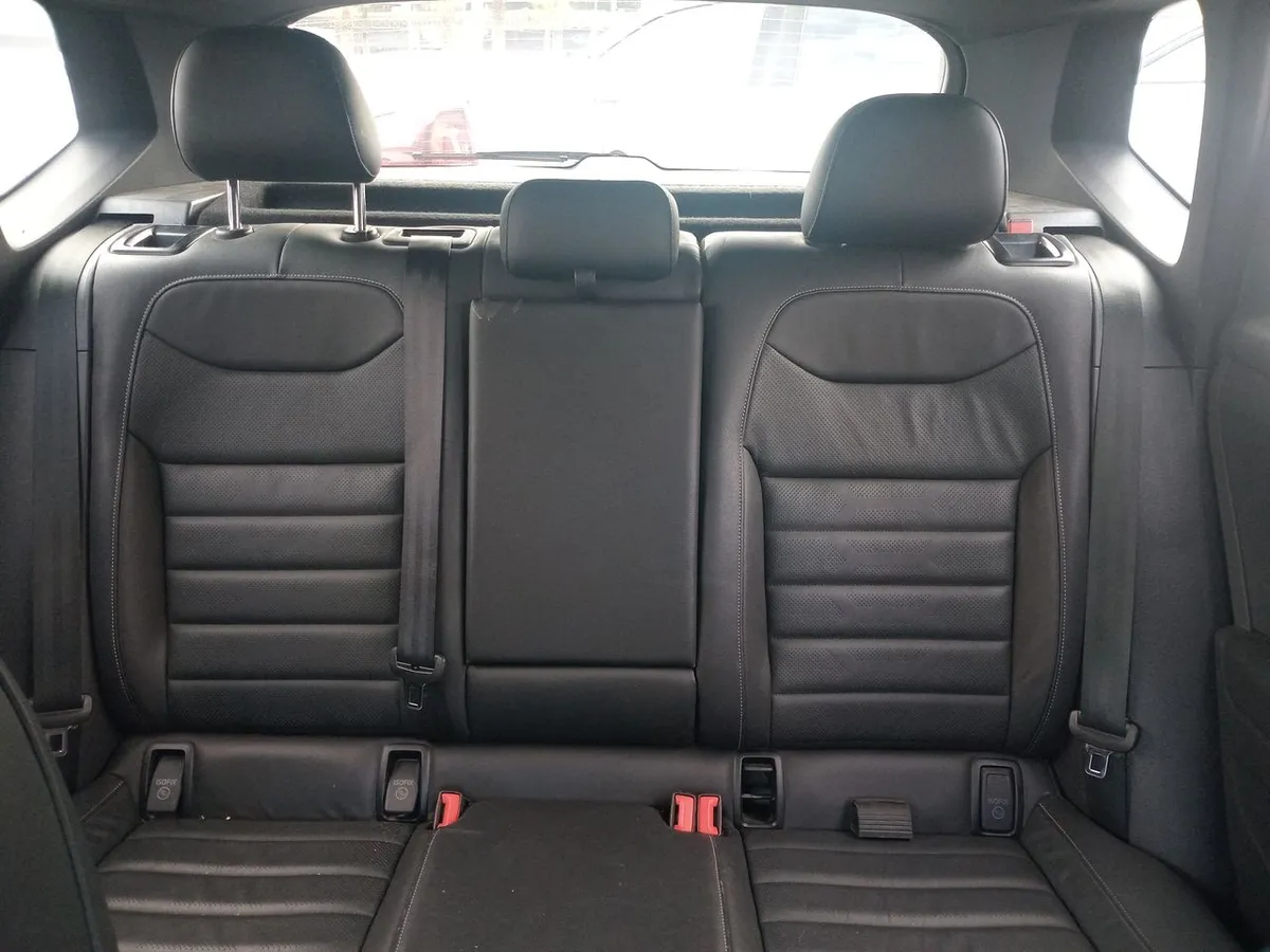 Volkswagen Taos 1.4 Tsi Highline 4x2 At 5p año 2022