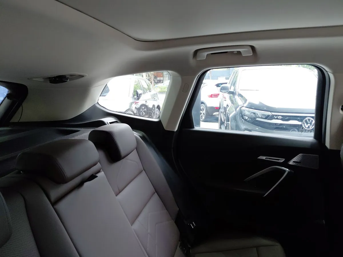 BMW X1 1.5t 18i Dynamic S-Drive 4x2 At 5p año 2025
