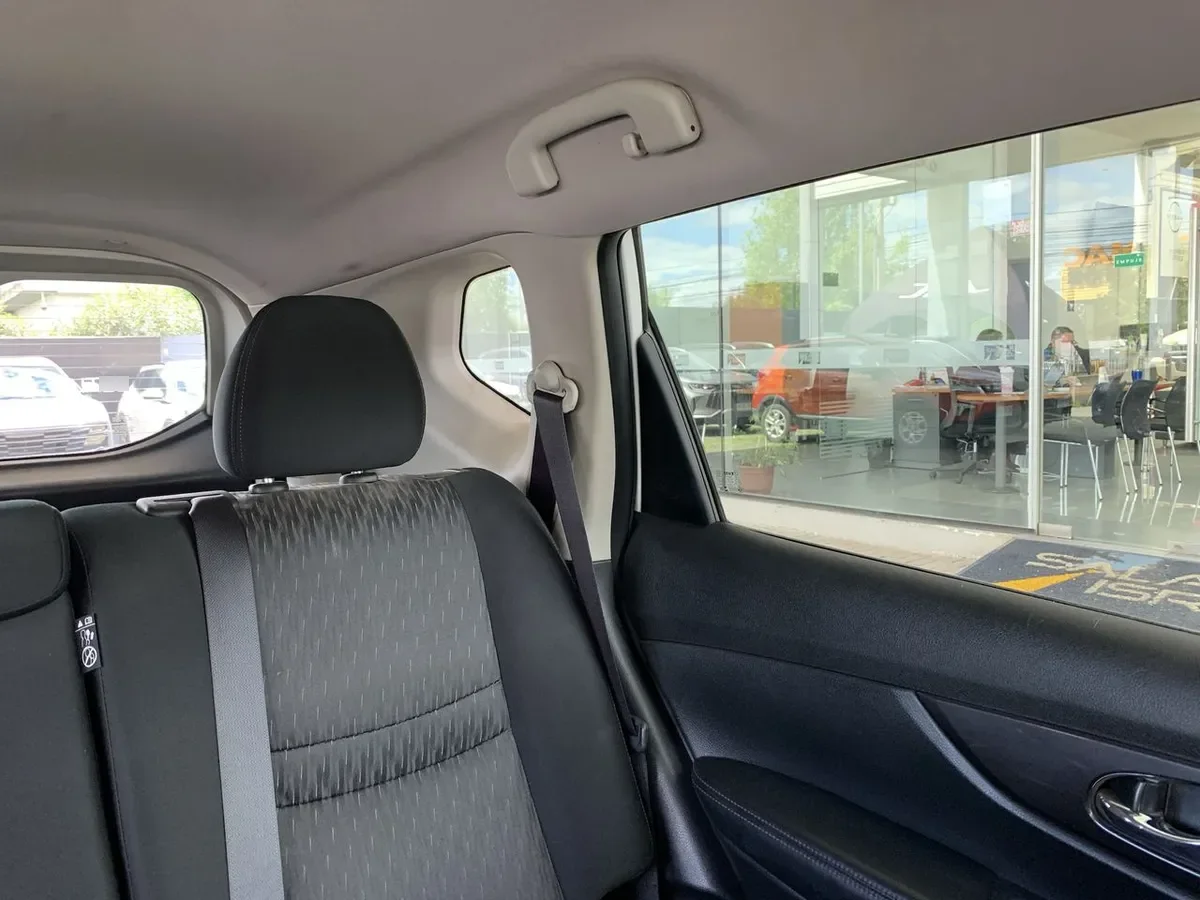 Nissan X-Trail 2.5 Sense Mc 4x2 Cvt At 5p año 2022