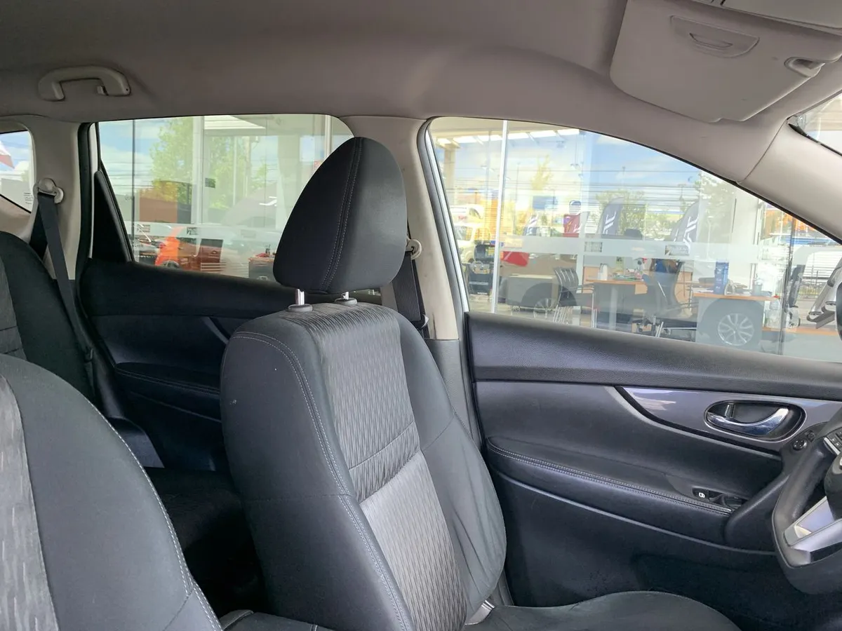Nissan X-Trail 2.5 Sense Mc 4x2 Cvt At 5p año 2022