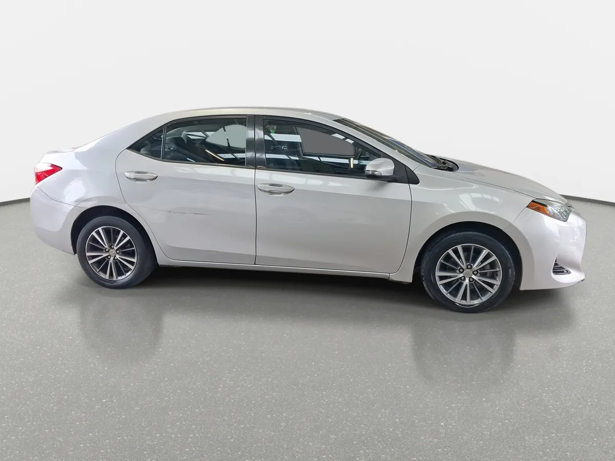 Toyota Corolla 1.8 Gl 4x2 Mt 4p año 2017
