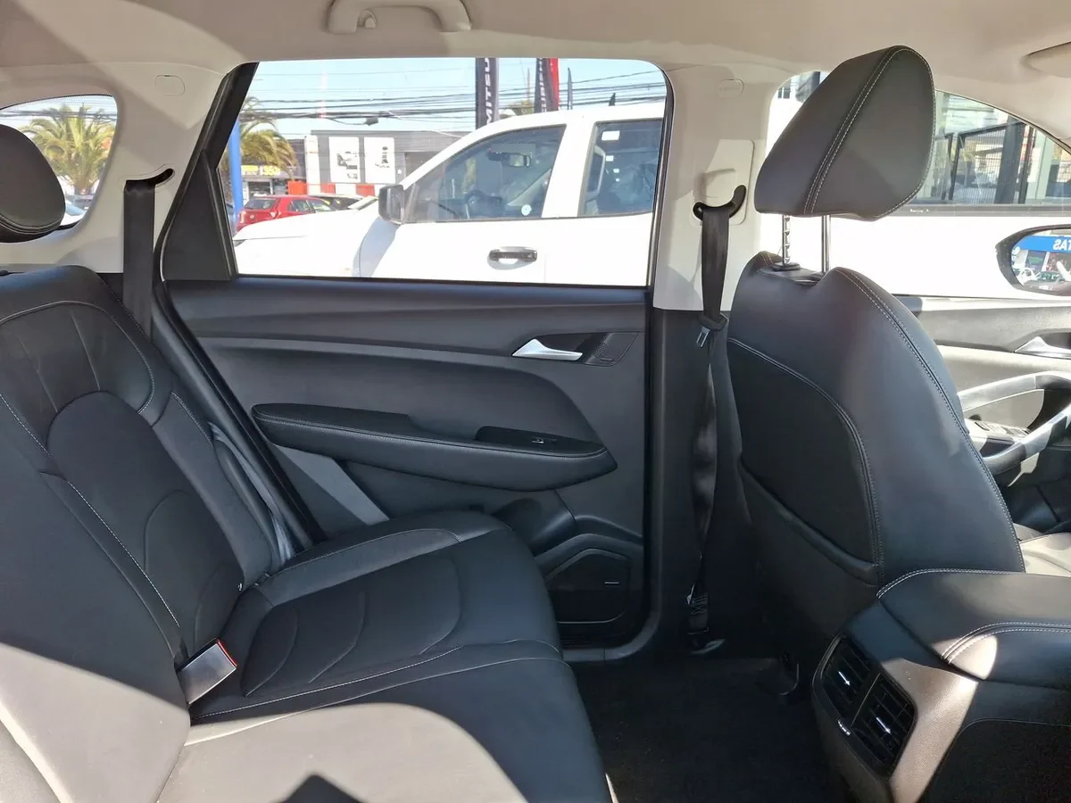Chevrolet Captiva 1.5t Ltz R 4x2 Cvt At 5p año 2025