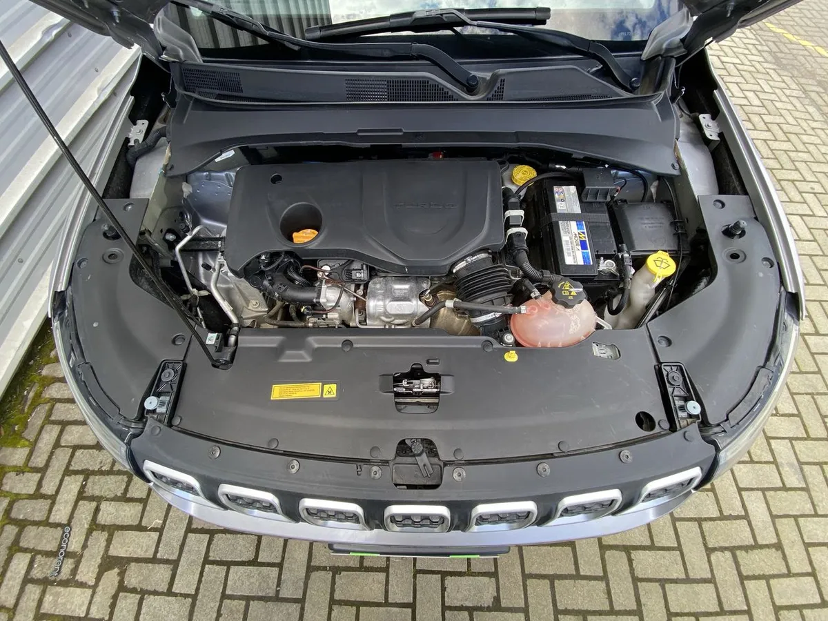 Jeep Compass 1.3 Sport 4x2 At 5p año 2024
