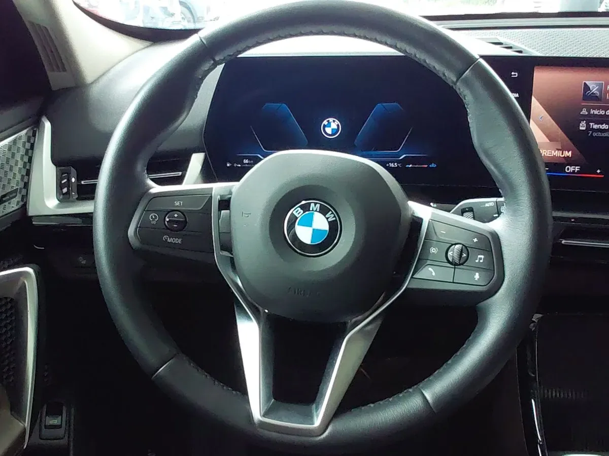 BMW X1 1.5t 18i Dynamic S-Drive 4x2 At 5p año 2025