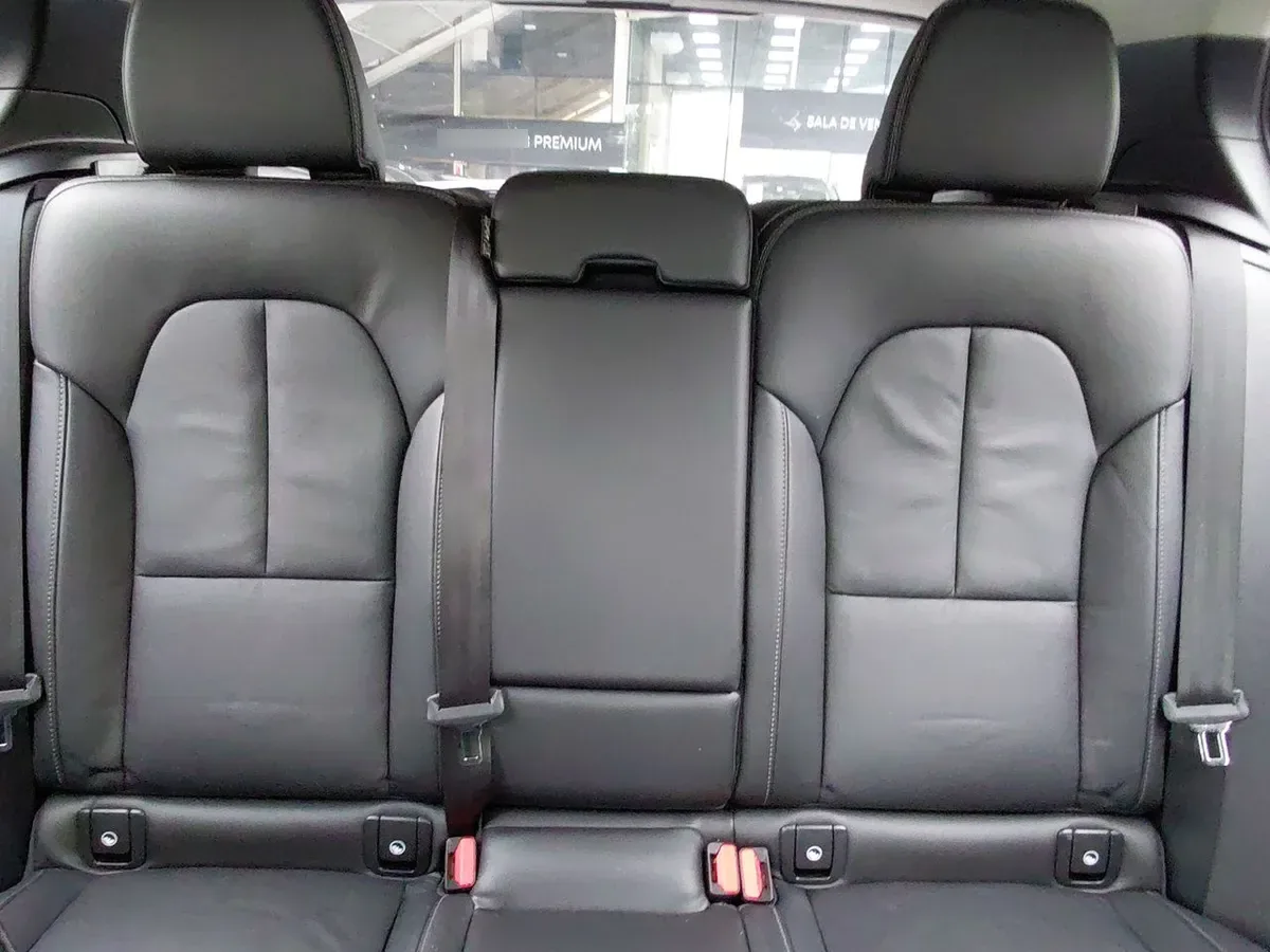 Volvo Xc40 2.0 B4 Plus Hibrido Fwd At 5p año 2024