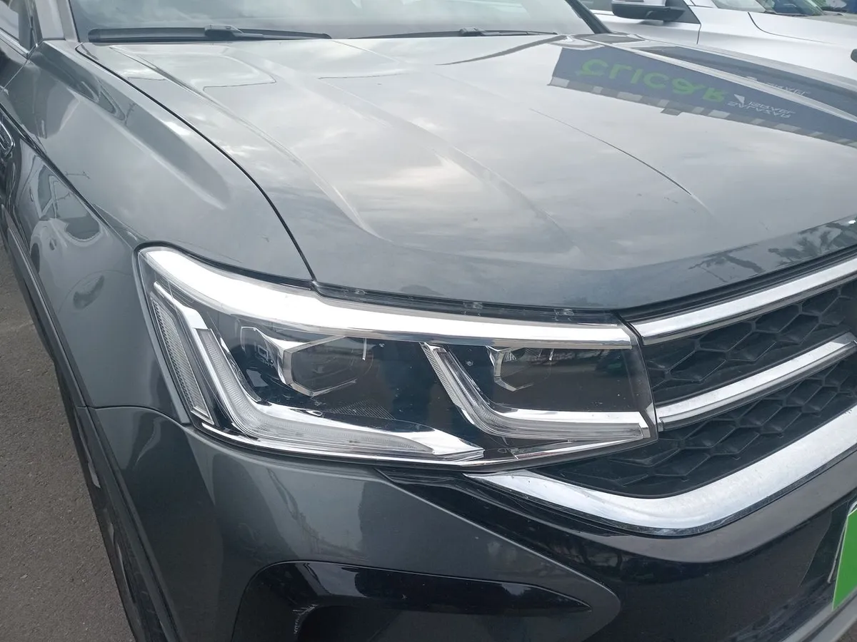 Volkswagen Taos 1.4 Tsi Highline 4x2 At 5p año 2022
