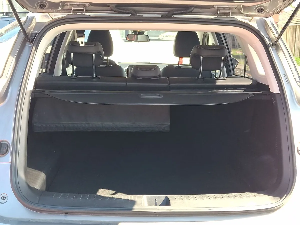 Chevrolet Captiva 1.5t Ltz R 4x2 Cvt At 5p año 2025