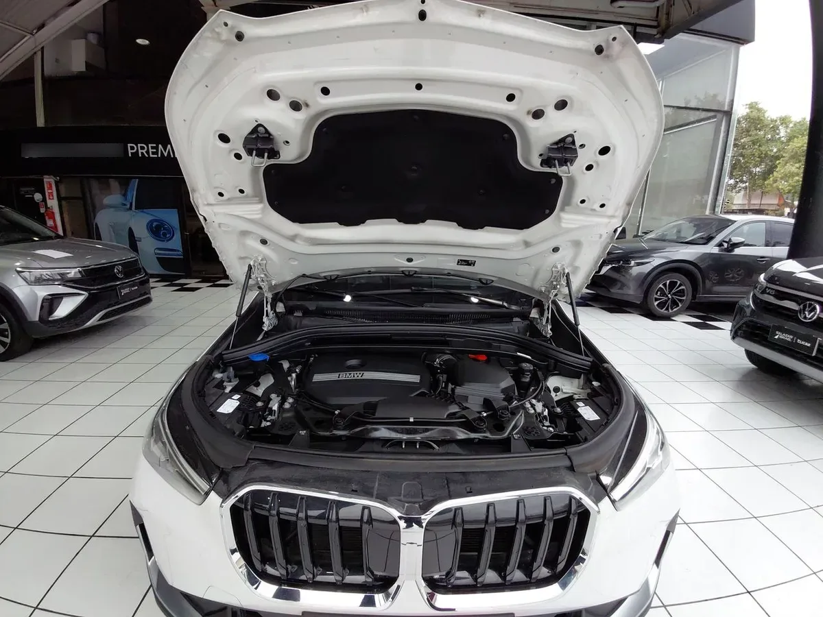 BMW X1 1.5t 18i Dynamic S-Drive 4x2 At 5p año 2025