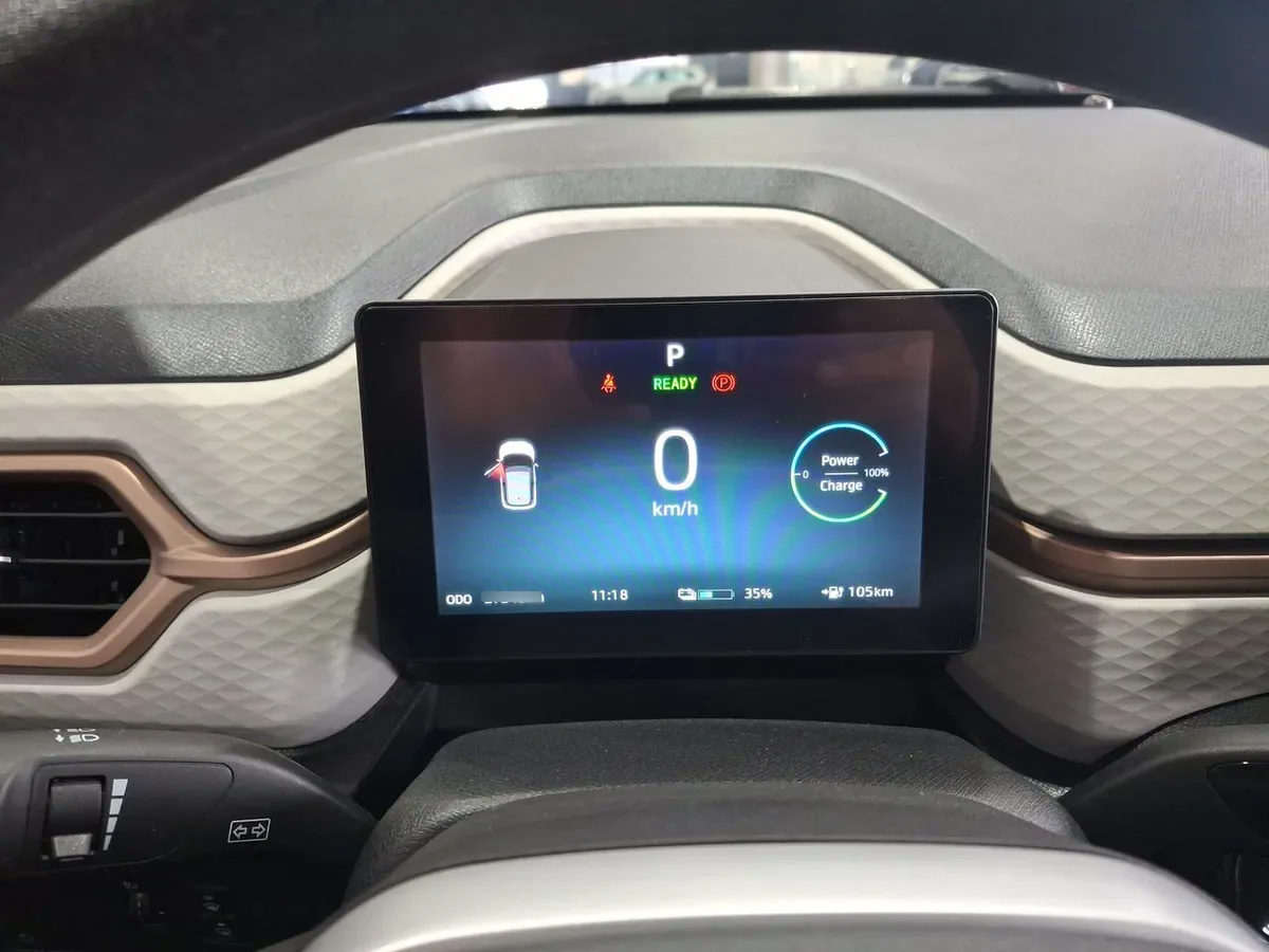 JAC E-Js1 Electrico Luxury 4x2 At 5p año 2025