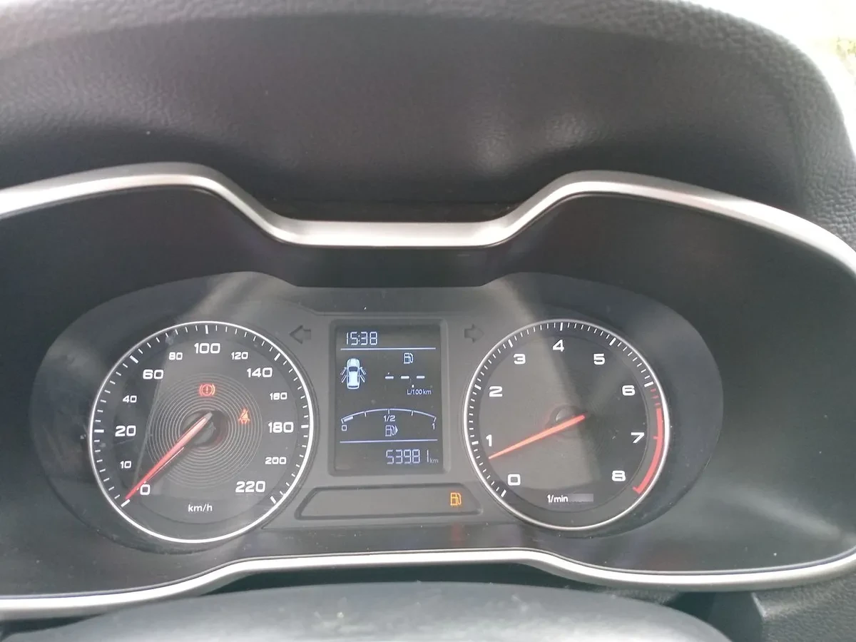 MG Mg Zs 1.5 Std Plus 2wd Mt 5p año 2025
