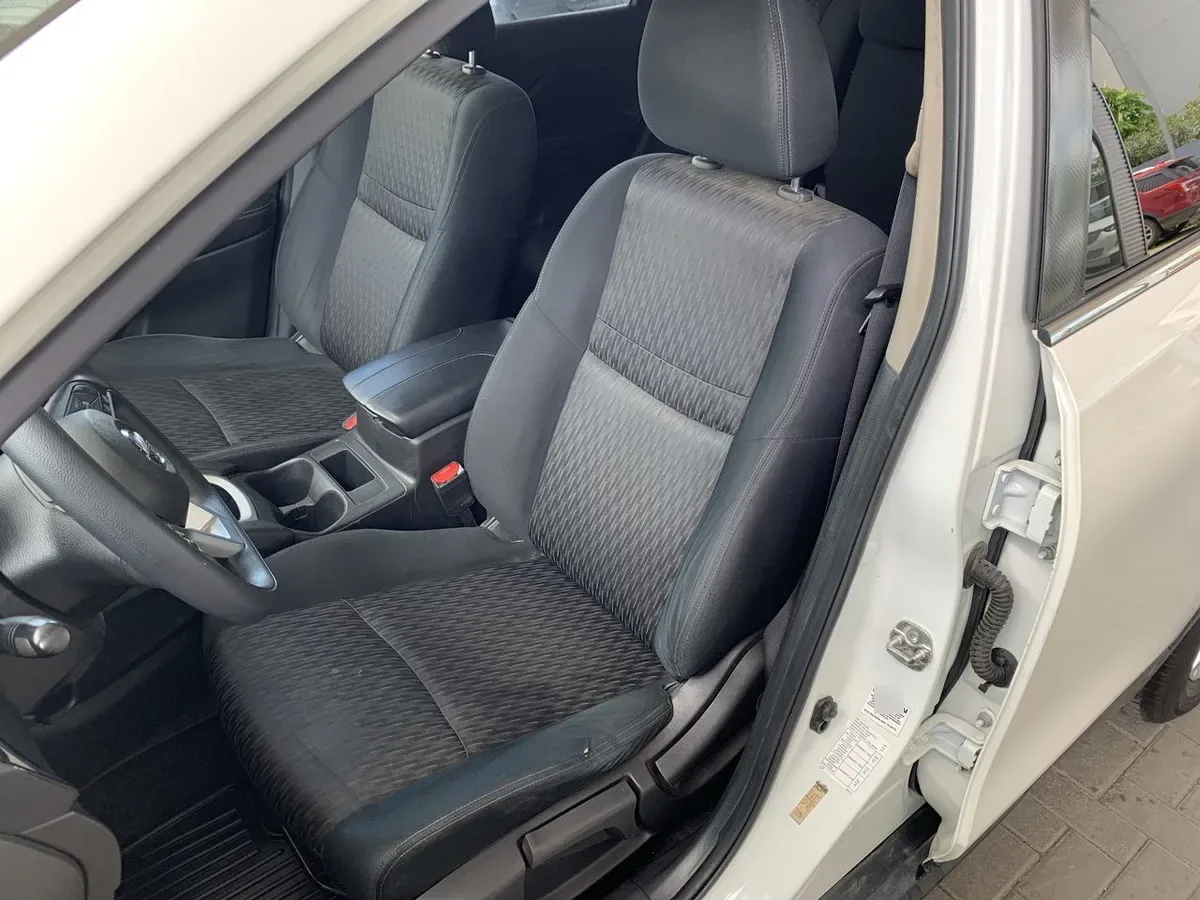 Nissan X-Trail 2.5 Sense Mc 4x2 Cvt At 5p año 2022