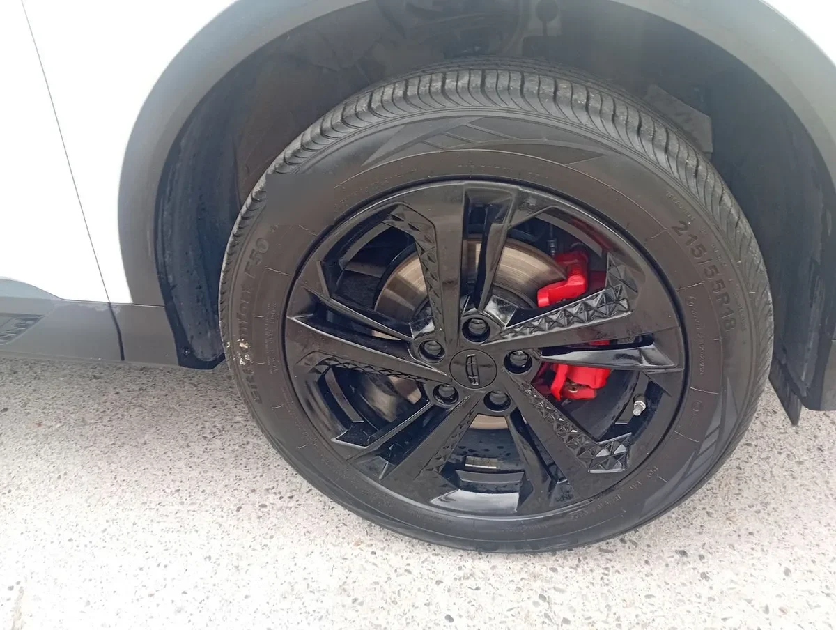 Geely Coolray 1.5 Gf Sport 4x2 At 5p año 2026