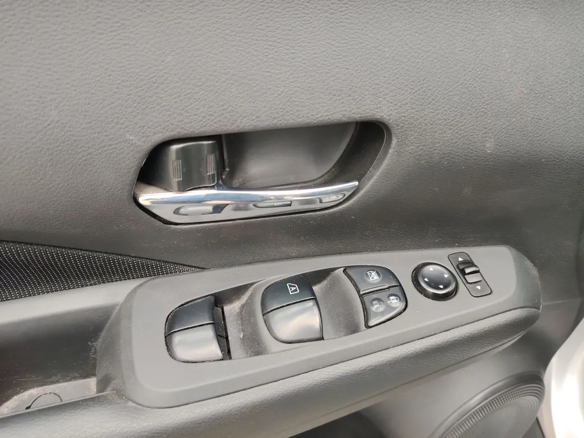 Nissan Kicks 1.6 Advance 4x2 Cvt At 5p año 2025