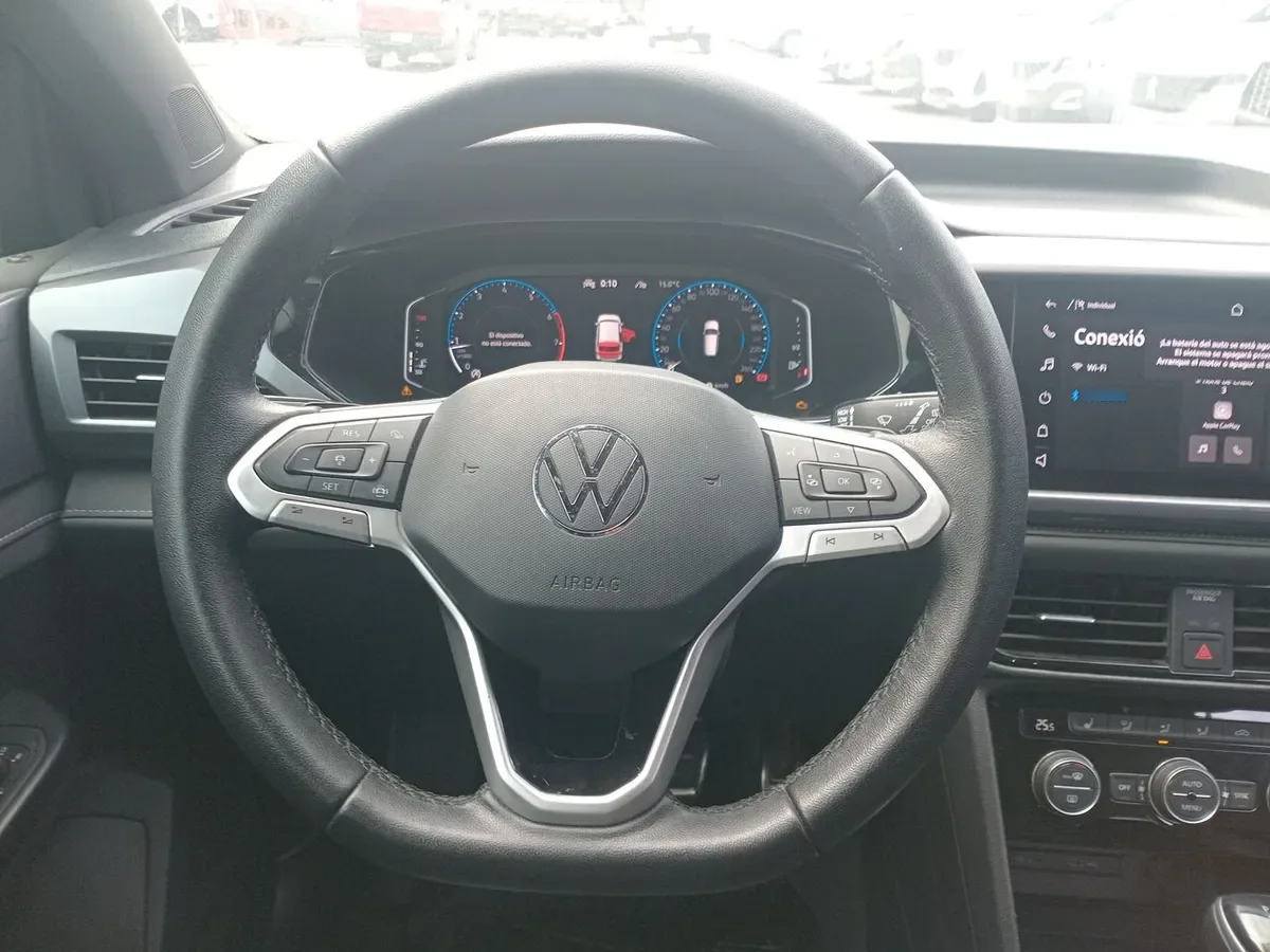 Volkswagen Taos 1.4 Tsi Highline 4x2 At 5p año 2022