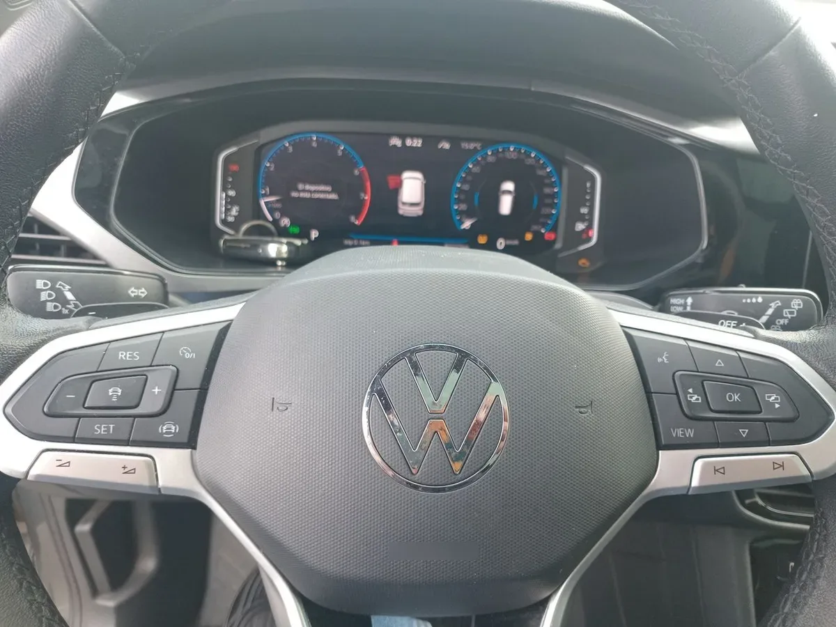 Volkswagen Taos 1.4 Tsi Highline 4x2 At 5p año 2022