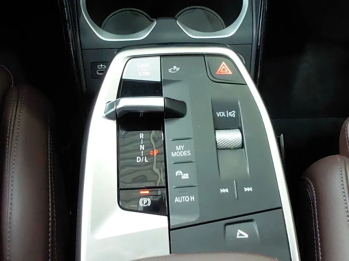 BMW X1 1.5t 18i Dynamic S-Drive 4x2 At 5p año 2025