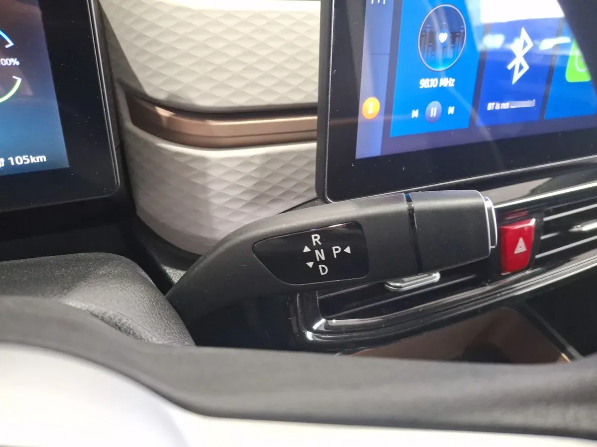 JAC E-Js1 Electrico Luxury 4x2 At 5p año 2025