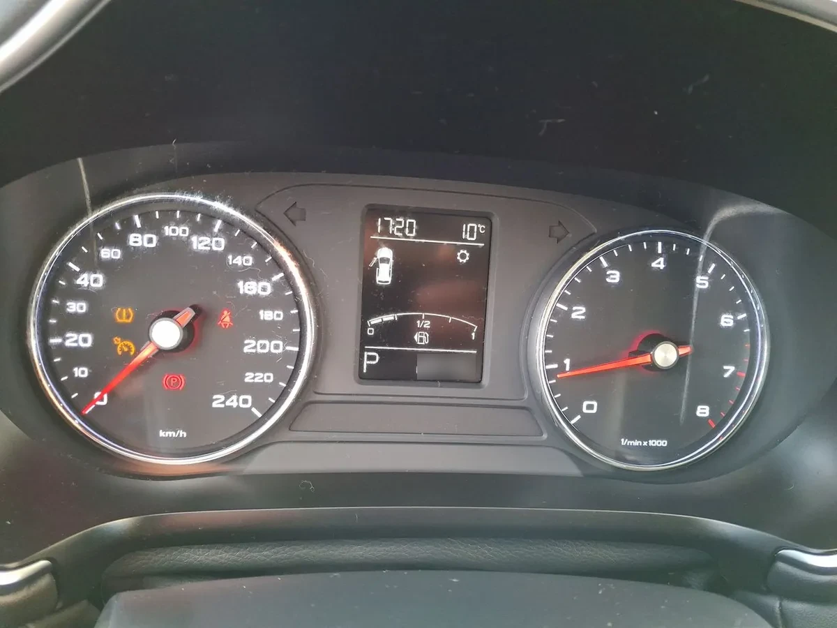 MG Hs 1.5t Dlx 2wd Dct At 5p año 2026