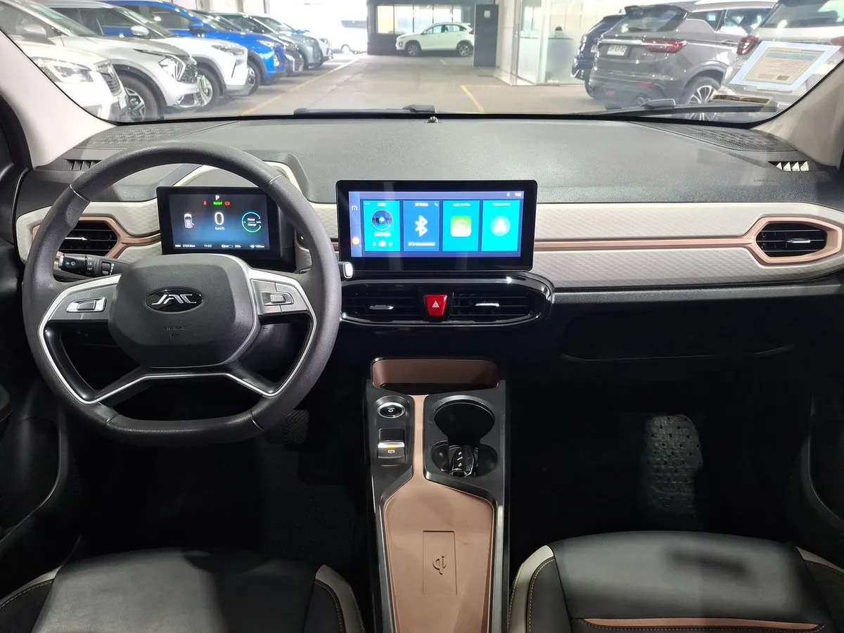 JAC E-Js1 Electrico Luxury 4x2 At 5p año 2025